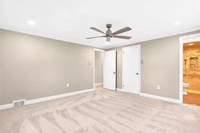 2545 Matterhorn Dr., Pittsburgh, PA 15090 - Photo 18