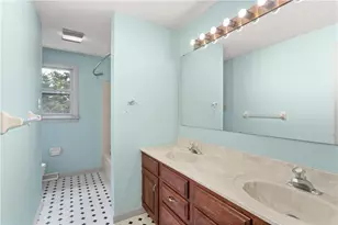 5848 Brian Dr, Bethel Park, PA 15102 - Photo 38