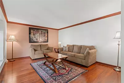 5848 Brian Dr, Bethel Park, PA 15102 - Photo 4