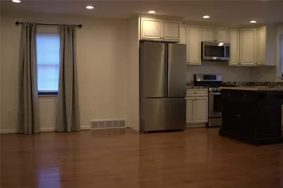 230 Broadway Dr, Pittsburgh, PA 15236 - Photo 12