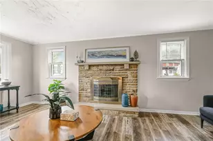 2062 Elmbrook Ln, Scott Township, PA 15243 - Photo 10