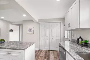 2062 Elmbrook Ln, Scott Township, PA 15243 - Photo 24