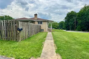 206 Clinton Dr, Sewickley Township, PA 15637 - Photo 4