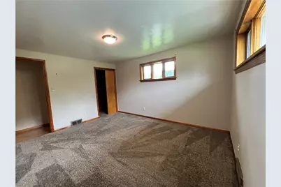 206 Clinton Dr, Sewickley Township, PA 15637 - Photo 18