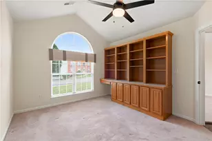 1701 Heather Heights Dr, Moon/Crescent Twp, PA 15046 - Photo 22