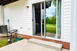 48 Links Dr, Shenango Township, PA 16101 - Photo 8