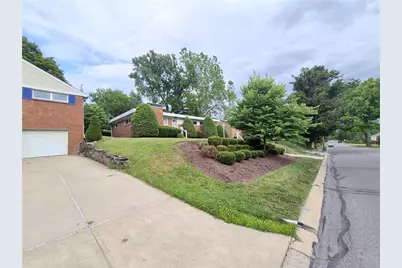 1247 Lakemont Drive, Pittsburgh, PA 15243 - Photo 32