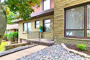 5112 Rosecrest Dr, Pittsburgh, PA 15201 - Photo 2
