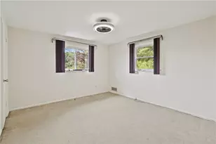 3931 Boulevard Dr, Pittsburgh, PA 15217 - Photo 14
