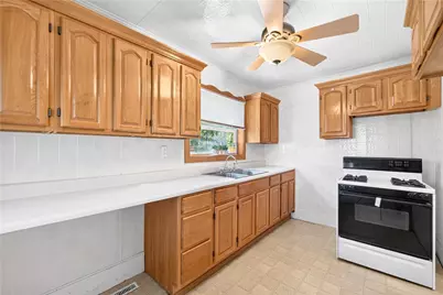 248 S Duffy Rd, Twp of But NW, PA 16001 - Photo 10