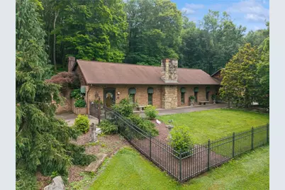 100 Lee Ln, Allegheny Township, PA 15656 - Photo 1