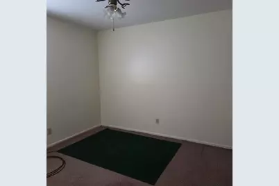 3 Fairlawn Blvd #Apt A, Zelienople, PA 16063 - Photo 6