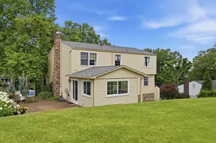 311 Alamo Dr, Pittsburgh, PA 15241 - Photo 4