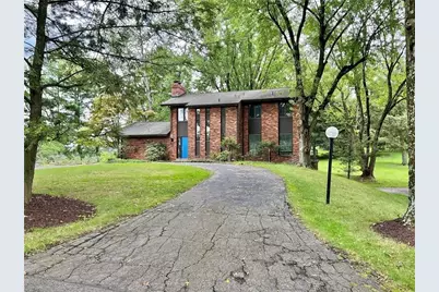 112 Pheasant Dr, Pittsburgh, PA 15238 - Photo 1
