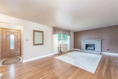 979 Crest Lane, Scott Township, PA 15106 - Photo 4