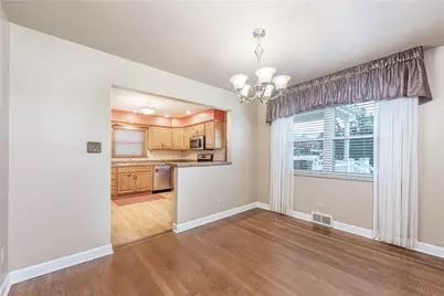 979 Crest Lane, Scott Township, PA 15106 - Photo 4