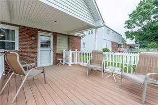 979 Crest Ln, Scott Township, PA 15106 - Photo 12