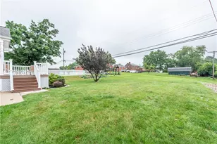 979 Crest Ln, Scott Township, PA 15106 - Photo 22