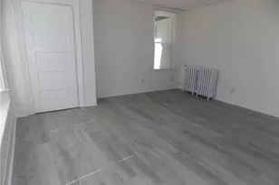 727 W Beaver, Zelienople, PA 16063 - Photo 6
