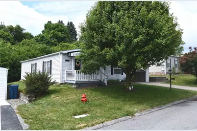 16 Northridge Cir, Robinson Twp, PA 15106 - Photo 2