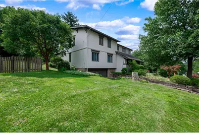 221 Sunset Dr., Wilkins Township, PA 15235 - Photo 2