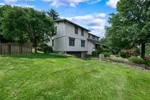 221 Sunset Dr, Wilkins Township, PA 15235 - Photo 2