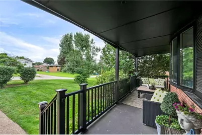 2 Eichelberger Dr, Robinson Twp, PA 15108 - Photo 2