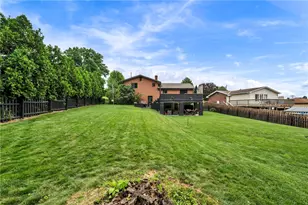 2 Eichelberger Dr, Robinson Twp, PA 15108 - Photo 36