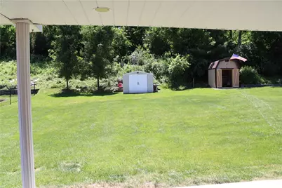 390 Streets Run Rd, Pittsburgh, PA 15236 - Photo 10