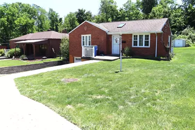 390 Streets Run Rd, Pittsburgh, PA 15236 - Photo 2