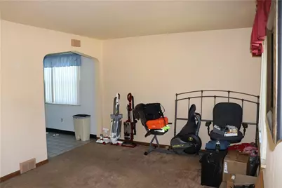 390 Streets Run Rd, Pittsburgh, PA 15236 - Photo 12
