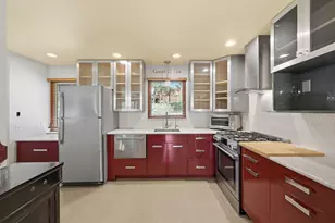 105 Berkeley Dr, Ross Twp, PA 15237 - Photo 8