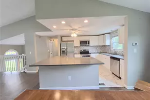 1501 N Randolph Dr, Jefferson Hills, PA 15025 - Photo 4
