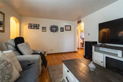 6616 Overlook St, South Park, PA 15129 - Photo 2
