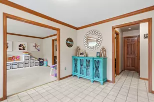 455 Monmouth Dr, Cranberry Township, PA 16066 - Photo 8