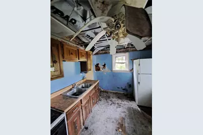 422 E Washington St, Rochester, PA 15074 - Photo 36