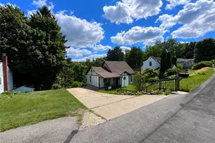 3128 Ridge Ave, Aliquippa, PA 15001 - Photo 2