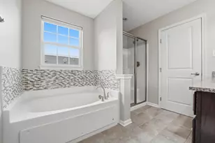 2305 Pointe View Dr, Adams Township, PA 16046 - Photo 14