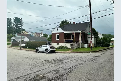 1030 Scott Avenue, Jeannette, PA 15644 - Photo 2