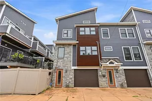 2652 Larkins Wy, Pittsburgh, PA 15203 - Photo 2
