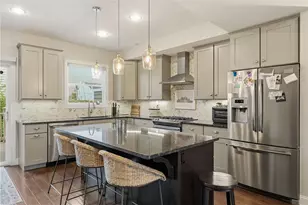 2652 Larkins Wy, Pittsburgh, PA 15203 - Photo 10