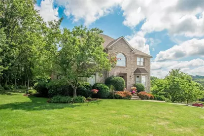 402 Honey Locust Dr, Cranberry Township, PA 16066 - Photo 2