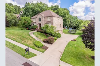 402 Honey Locust Dr, Cranberry Township, PA 16066 - Photo 14