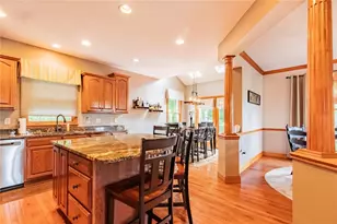 402 Honey Locust Dr, Cranberry Township, PA 16066 - Photo 6