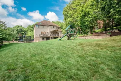 402 Honey Locust Dr, Cranberry Township, PA 16066 - Photo 6