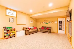 402 Honey Locust Dr, Cranberry Township, PA 16066 - Photo 26