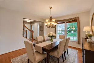 1871 Pioneer Dr, Pittsburgh, PA 15143 - Photo 12