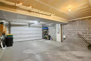 1871 Pioneer Dr, Pittsburgh, PA 15143 - Photo 36