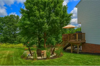 1871 Pioneer Dr, Pittsburgh, PA 15143 - Photo 4