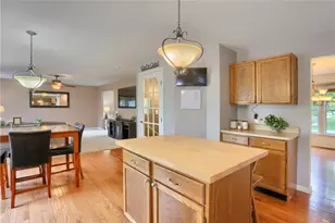 1871 Pioneer Dr, Pittsburgh, PA 15143 - Photo 20